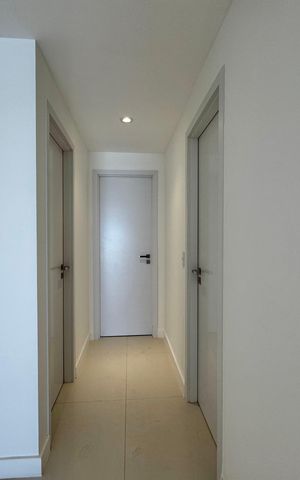 Apartamento à venda com 328m², 3 quartos e 4 vagas Apartamento à venda com 328m², 3 quartos e 4 vagasCorredor