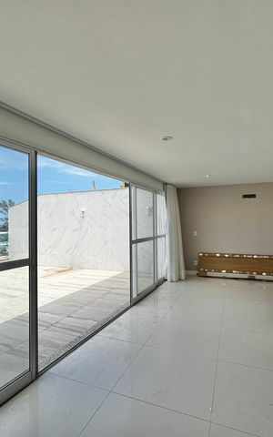 Apartamento à venda com 328m², 3 quartos e 4 vagas Apartamento à venda com 328m², 3 quartos e 4 vagasSala