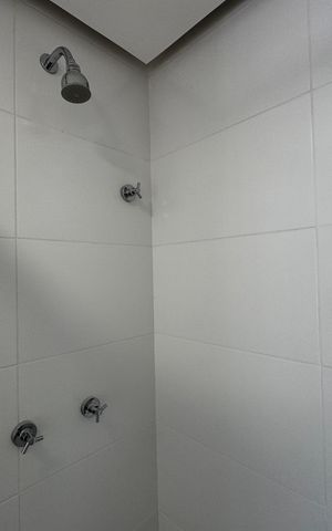 Apartamento à venda com 328m², 3 quartos e 4 vagas Apartamento à venda com 328m², 3 quartos e 4 vagasSuíte 1 - Banheiro