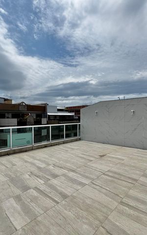 Apartamento à venda com 328m², 3 quartos e 4 vagas Apartamento à venda com 328m², 3 quartos e 4 vagasSuíte 2 Varanda