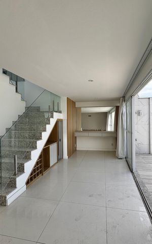 Apartamento à venda com 328m², 3 quartos e 4 vagas Apartamento à venda com 328m², 3 quartos e 4 vagasSala