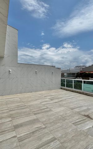 Apartamento à venda com 328m², 3 quartos e 4 vagas Apartamento à venda com 328m², 3 quartos e 4 vagasSuíte 2 Varanda