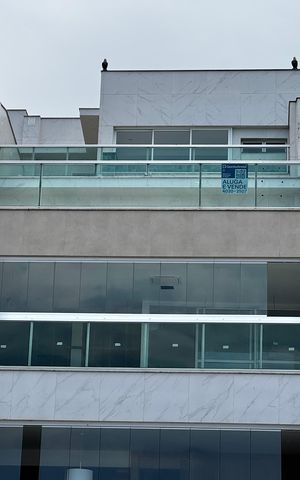 Apartamento à venda com 328m², 3 quartos e 4 vagas Apartamento à venda com 328m², 3 quartos e 4 vagasPlaquinha