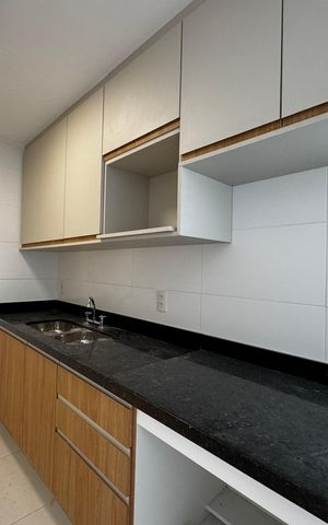 Apartamento à venda com 328m², 3 quartos e 4 vagas Apartamento à venda com 328m², 3 quartos e 4 vagasCozinha e Área de Serviço