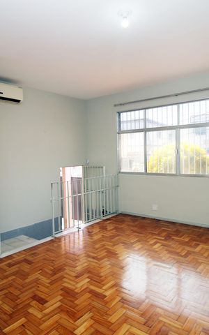Apartamento à venda com 250m², 3 quartos e 2 vagasSala