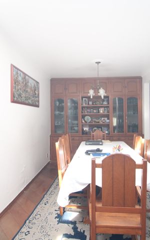 Casa à venda com 550m², 6 quartos e 6 vagasSala 2