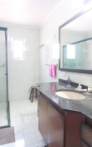 Casa à venda com 550m², 6 quartos e 6 vagasBanheiro comum