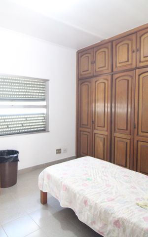 Casa à venda com 550m², 6 quartos e 6 vagasQuarto 2