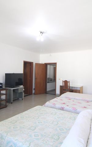 Casa à venda com 550m², 6 quartos e 6 vagasSuíte 1