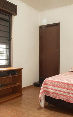 Casa à venda com 200m², 3 quartos e 3 vagasSuíte 3