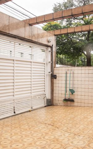 Casa à venda com 200m², 3 quartos e 3 vagasGaragem