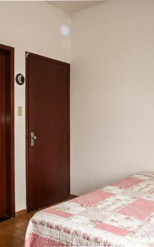 Casa à venda com 200m², 3 quartos e 3 vagasSuíte 1