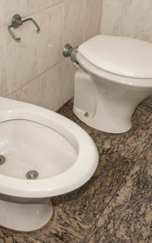 Casa à venda com 200m², 3 quartos e 3 vagasBanheiro da Suíte 2