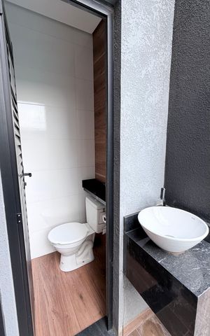 Casa à venda com 118m², 3 quartos e 2 vagas Casa à venda com 118m², 3 quartos e 2 vagasLavabo