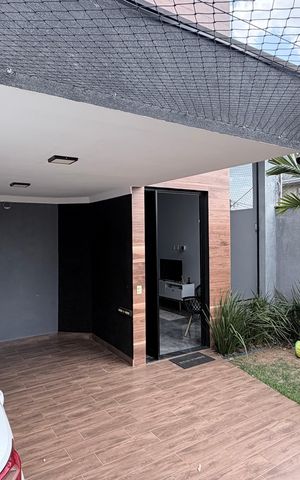 Casa à venda com 118m², 3 quartos e 2 vagas Casa à venda com 118m², 3 quartos e 2 vagasGaragem