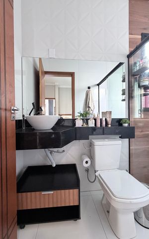 Casa à venda com 118m², 3 quartos e 2 vagas Casa à venda com 118m², 3 quartos e 2 vagasBanheiro da Suíte