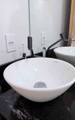 Casa à venda com 118m², 3 quartos e 2 vagas Casa à venda com 118m², 3 quartos e 2 vagasBanheiro da Suíte
