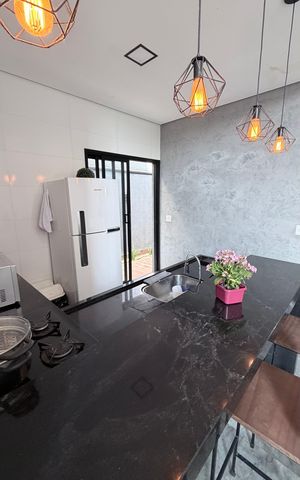 Casa à venda com 118m², 3 quartos e 2 vagas Casa à venda com 118m², 3 quartos e 2 vagasCozinha