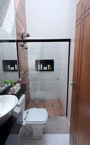 Casa à venda com 118m², 3 quartos e 2 vagas Casa à venda com 118m², 3 quartos e 2 vagasBanheiro