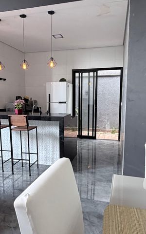 Casa à venda com 118m², 3 quartos e 2 vagas Casa à venda com 118m², 3 quartos e 2 vagasCozinha