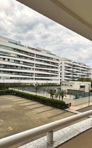 Apartamento à venda com 93m², 3 quartos e 1 vaga Apartamento à venda com 93m², 3 quartos e 1 vagaVaranda