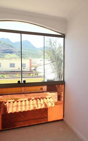Casa à venda com 368m², 5 quartos e 3 vagasQuarto 1 - Varanda