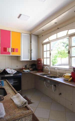 Casa à venda com 368m², 5 quartos e 3 vagasCozinha