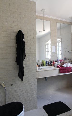 Casa à venda com 368m², 5 quartos e 3 vagasBanheiro da Suíte 2
