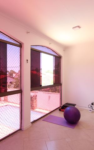 Casa à venda com 368m², 5 quartos e 3 vagasSuíte 2  - Varanda