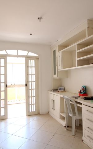 Casa à venda com 368m², 5 quartos e 3 vagasQuarto 1