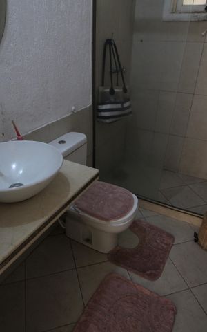 Casa à venda com 368m², 5 quartos e 3 vagasBanheiro Social 2