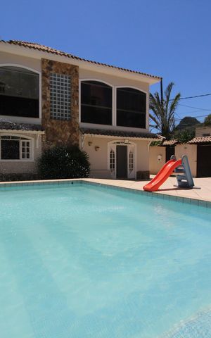 Casa à venda com 368m², 5 quartos e 3 vagasPiscina