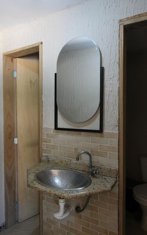 Casa à venda com 368m², 5 quartos e 3 vagasBanheiros da Área Externa