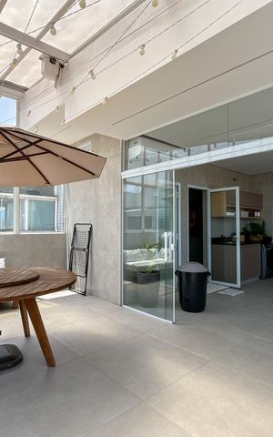 Apartamento à venda com 129m², 2 quartos e 2 vagas Apartamento à venda com 129m², 2 quartos e 2 vagasCobertura