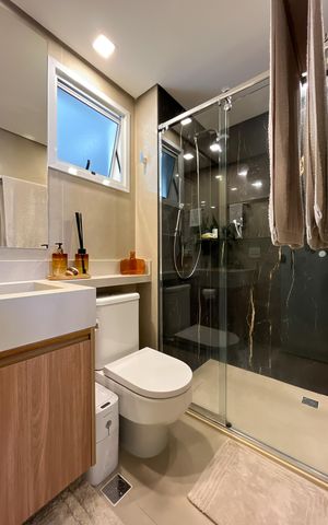 Apartamento à venda com 129m², 2 quartos e 2 vagas Apartamento à venda com 129m², 2 quartos e 2 vagasBanheiro Corredor