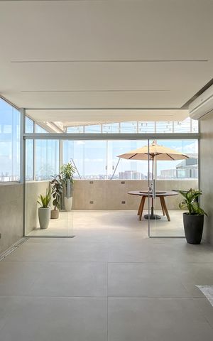Apartamento à venda com 129m², 2 quartos e 2 vagas Apartamento à venda com 129m², 2 quartos e 2 vagasCobertura
