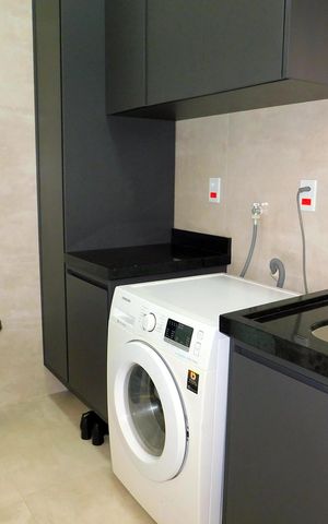 Casa de condomínio para alugar com 250m², 3 quartos e 4 vagasÁrea de Serviço