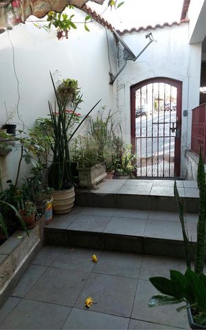 Casa à venda com 193m², 2 quartos e 2 vagas