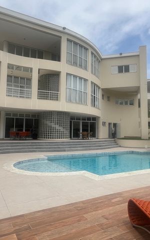 Casa de condomínio à venda com 980m², 5 quartos e 6 vagasÁrea Externa