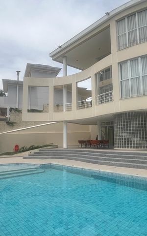Casa de condomínio à venda com 980m², 5 quartos e 6 vagasÁrea Externa