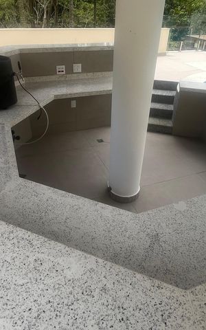Casa de condomínio à venda com 980m², 5 quartos e 6 vagasÁrea Externa