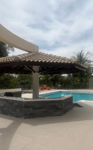 Casa de condomínio à venda com 980m², 5 quartos e 6 vagasÁrea Externa
