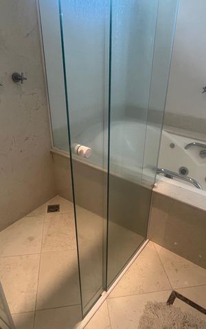 Casa de condomínio à venda com 980m², 5 quartos e 6 vagasBanheiro da Suíte 1