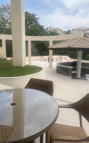Casa de condomínio à venda com 980m², 5 quartos e 6 vagasÁrea Externa
