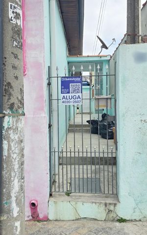 Casa à venda com 310m², 3 quartos e sem vaga Casa à venda com 310m², 3 quartos e sem vagaFachada