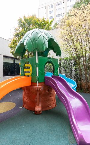 Apartamento à venda com 81m², 2 quartos e 1 vaga Apartamento à venda com 81m², 2 quartos e 1 vagaÁrea comum - Playground
