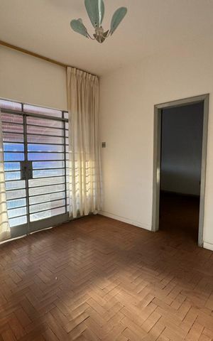 Casa à venda com 210m², 3 quartos e 1 vaga Casa à venda com 210m², 3 quartos e 1 vagaSala
