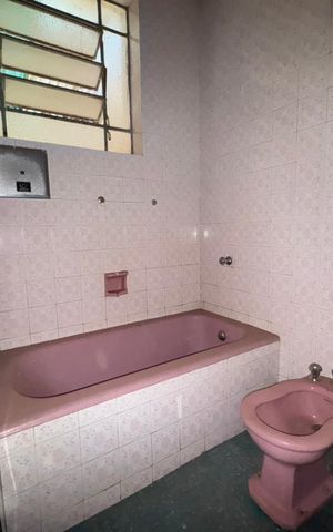 Casa à venda com 210m², 3 quartos e 1 vaga Casa à venda com 210m², 3 quartos e 1 vagaBanheiro Social
