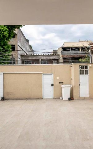 Casa à venda com 400m², 5 quartos e 2 vagas Casa à venda com 400m², 5 quartos e 2 vagasVista da Sala