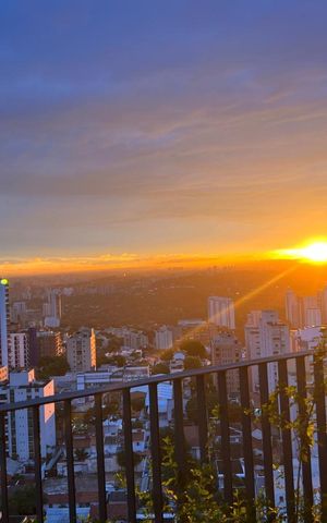 Apartamento à venda com 127m², 2 quartos e 2 vagas Apartamento à venda com 127m², 2 quartos e 2 vagasVista